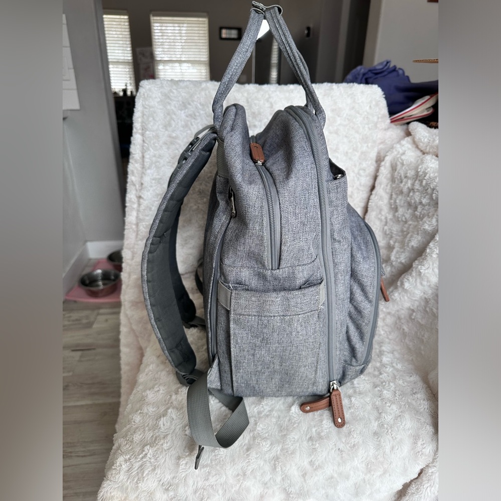 Ruvalino Neutral All-In-One Baby Bags Light Gray Diaper Bag Back Pack View 5